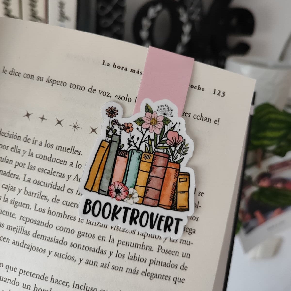 Marcapáginas magnético booktrovert