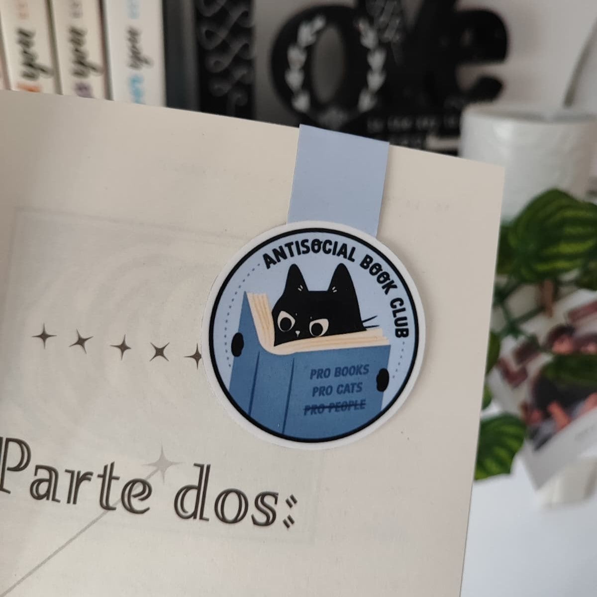 Marcapáginas magnético antisocial book club